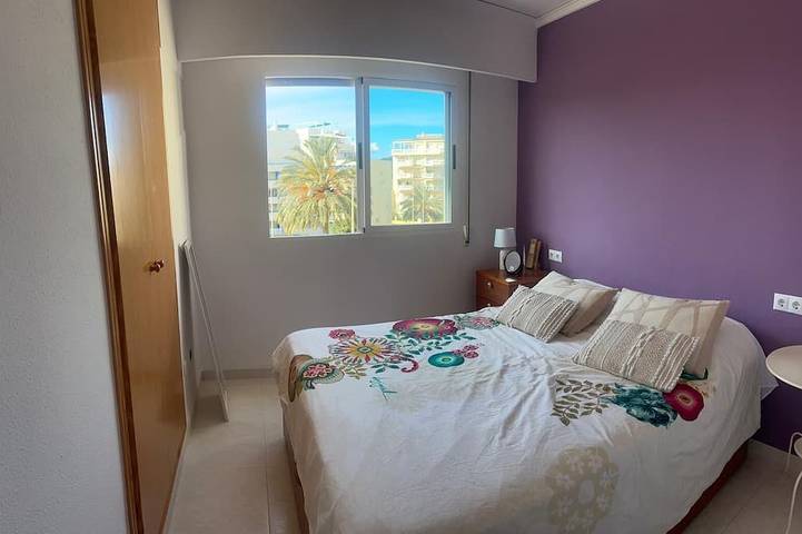 Appartement entier, Bel appartement Stella en 1ère ligne sur la mer avec piscine, palmier in Piles, Costa de Valencia