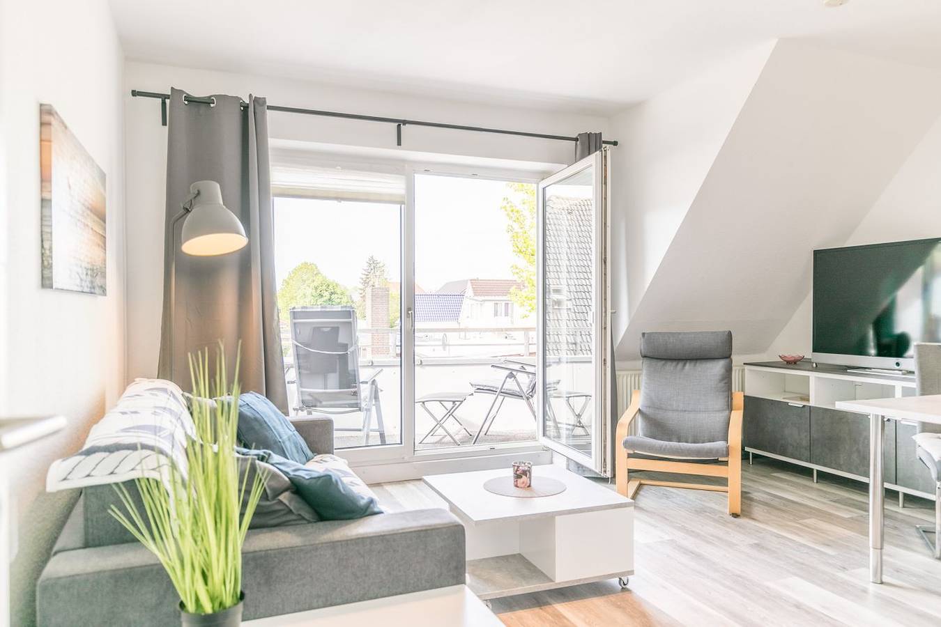 Ganze Wohnung, "Strandglück"! Moderne Ferienwohnung in ruhiger Appartementanlage in Hafen Büsum, Büsum