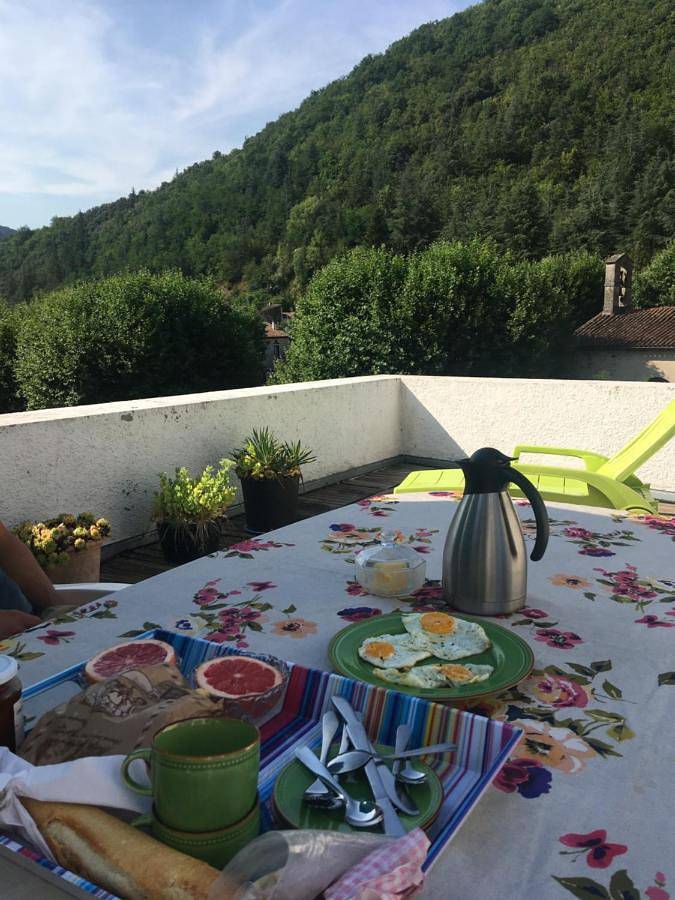 Location de vacances pour 4 personnes, avec terrasse et vue à Saint-Laurent-le-Minier - 3