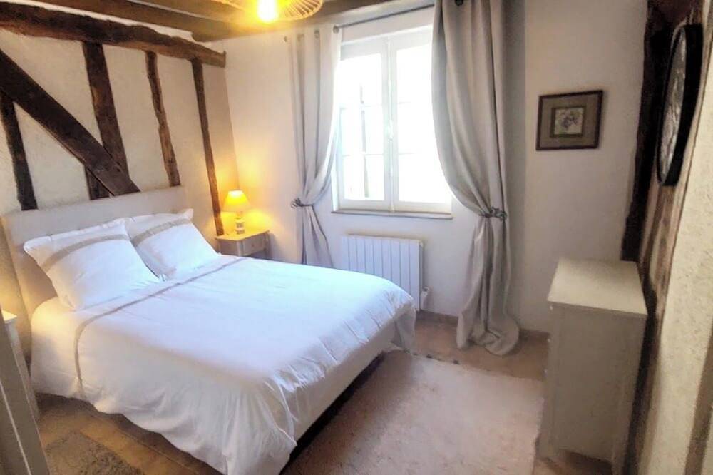 Solognese house for 7 people in the heart of the village of Cerdon (45) in Cerdon, Sologne