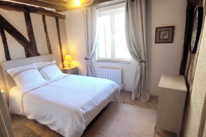 Location de vacances pour 7 personnes, animaux acceptés à Cerdon - 2