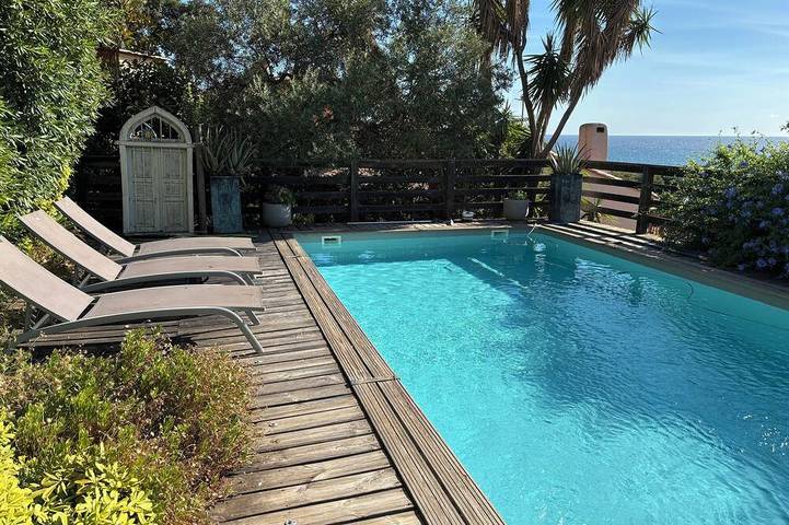 Ferienhaus für 6 Personen, mit Balkon und Garten