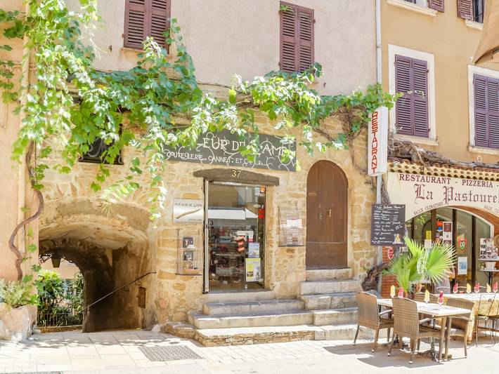 Ganze Wohnung, Village de Bormes les Mimosas in Bormes-les-Mimosas, Parc national Port-Cros