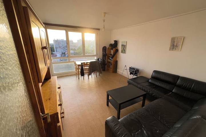Entire apartment, Private King Room 5 min Metro Paris/Orly in Villejuif, Val-de-Marne