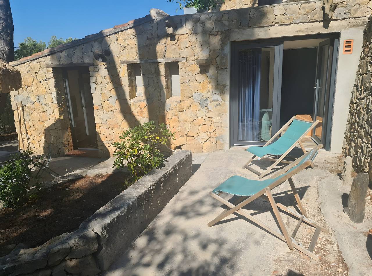 Maisonnette provenzale indipendente a 900 m dalla spiaggia in Sanary-sur-Mer, Toulon e dintorni