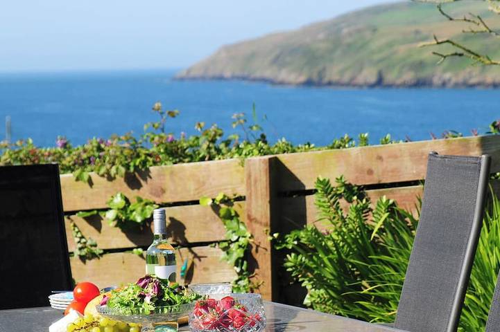 Cottage for 5 people, with garden, with pets in Aberdaron
