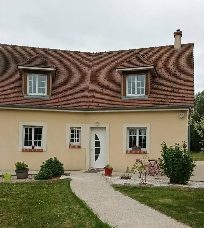 Gîte pour 6 personnes, avec terrasse dans Le Mesnil-Guillaume