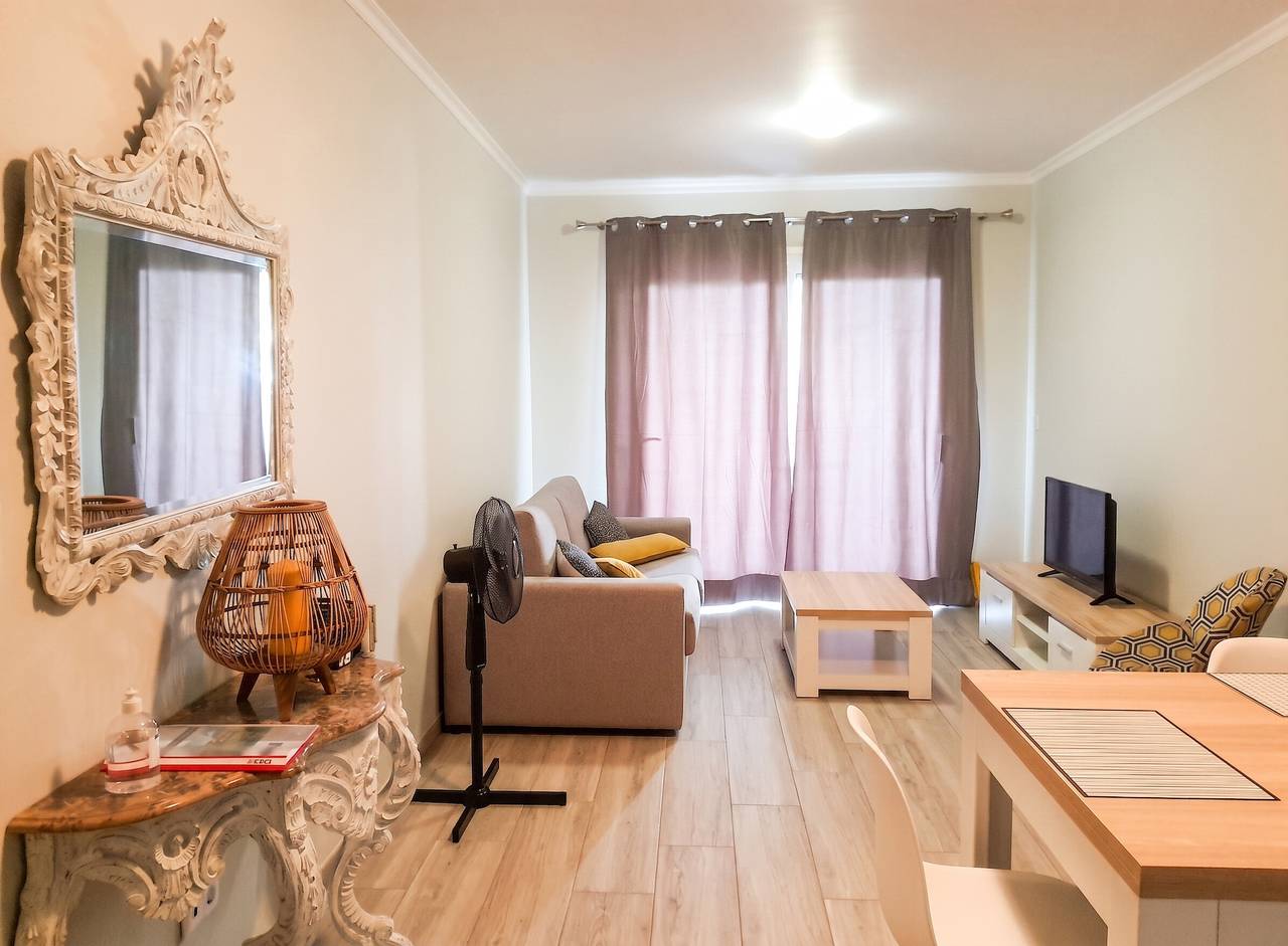 Apartamento inteiro, Apartamento confortável em Ribeira Grande, 69 m², jardim in São Miguel Island, Rabo de Peixe