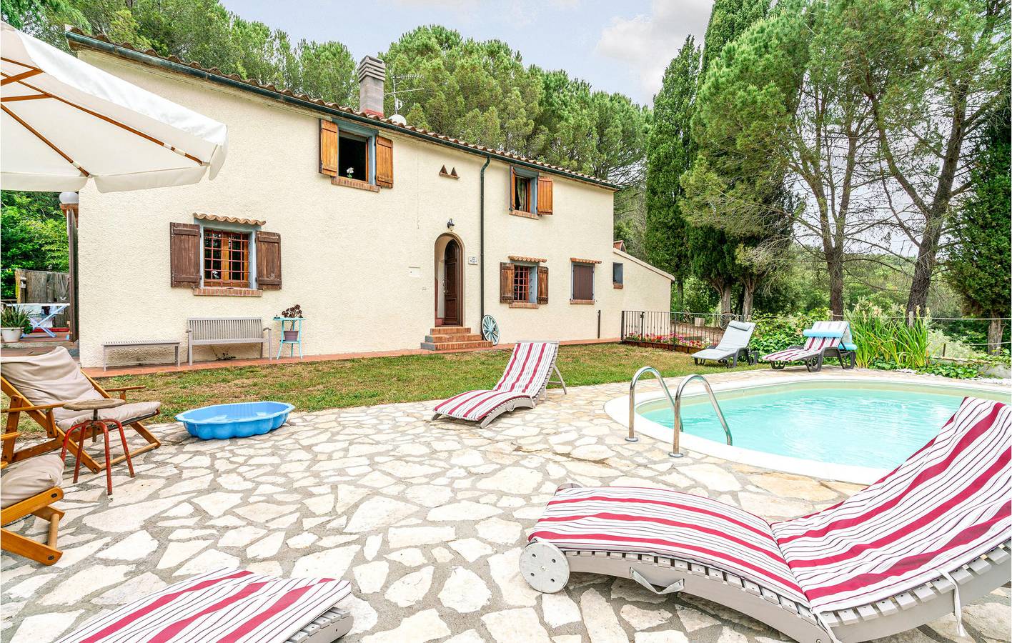 Poolside Getaway mit WiFi & Parkplatz in Suvereto, Etruskische Küste