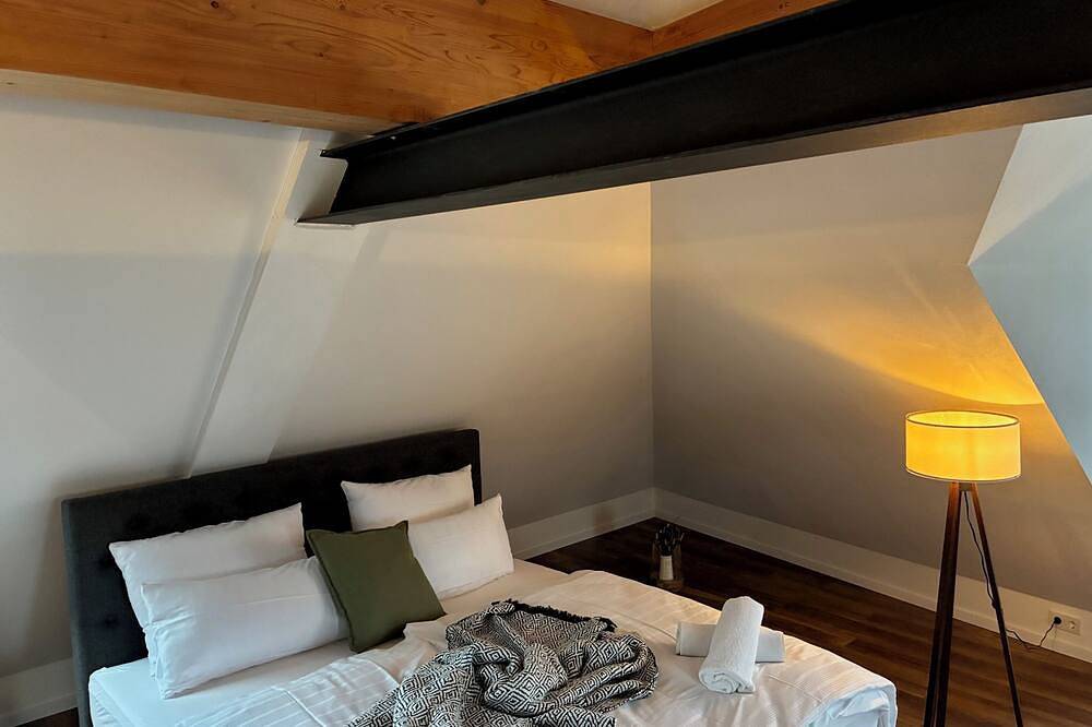 Geheel appartement, Apartment - Loft Apartment, 160 qm², balcony, parking lot, modern, up to 8 pers. in Piesport, Bernkastel-Kues en Omgeving