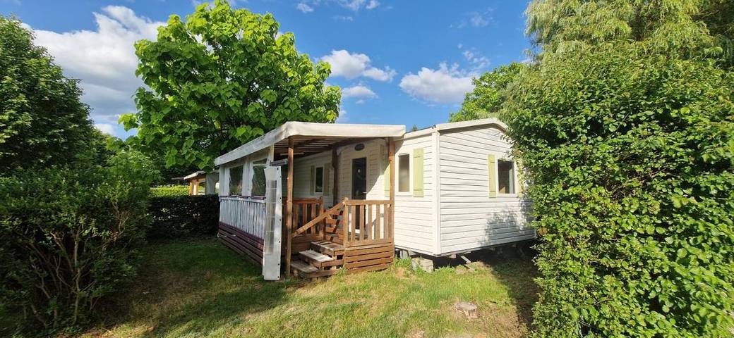 Camping pour 5 personnes, avec piscine et jardin