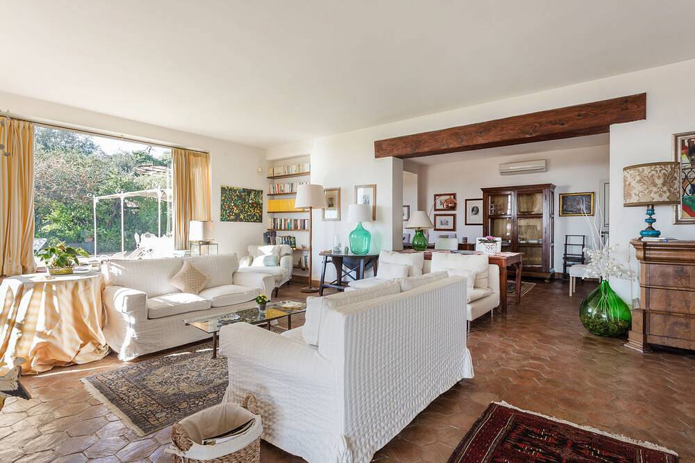 Villa Vanisia in Nizzeti, Aci Castello