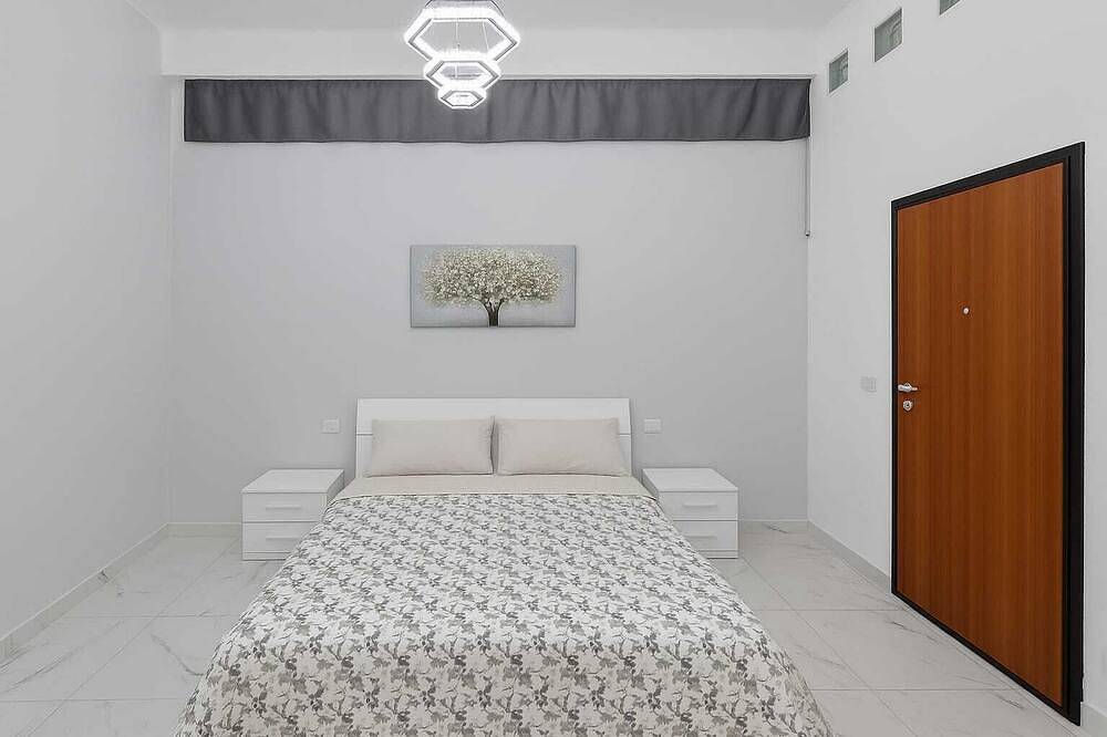 Apartmentcomplete with kitchen and personal bathroom located downtown in Bari, Bari Province