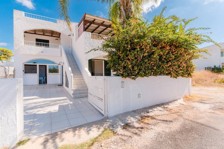 Appartamento per 5 persone, con giardino e balcone a Taviano