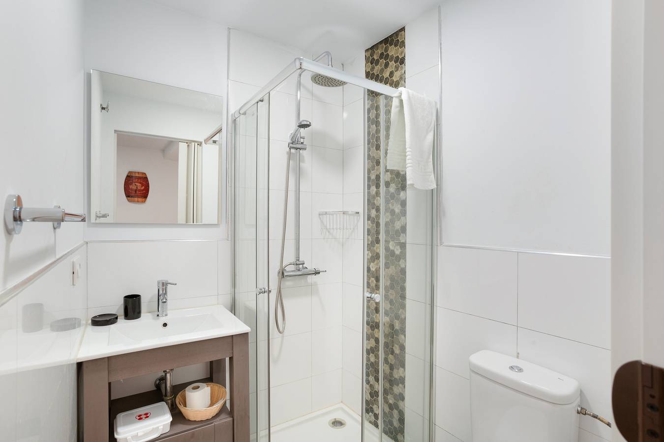 Entire studio, Vacation Studio 'Paula - 13' with Shared Pool, Shared Terrace and Wi-Fi in Arinaga, Agüimes