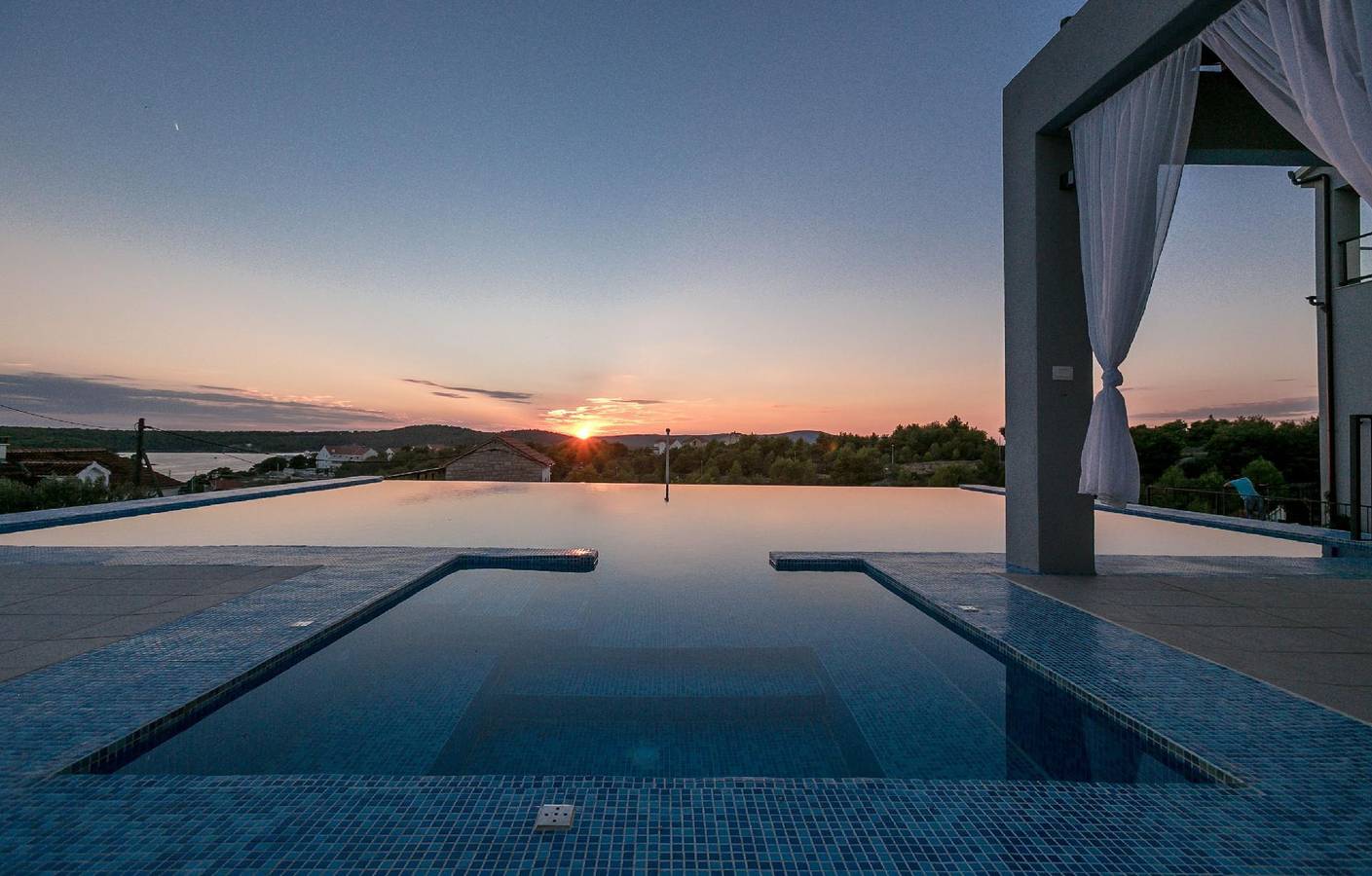 Geheel vakantieappartement, Holiday Apartment in Milna with Common Pool in Milna, Brac