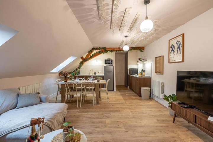 Gîte pour 5 personnes, avec jardin dans Château de Saumur