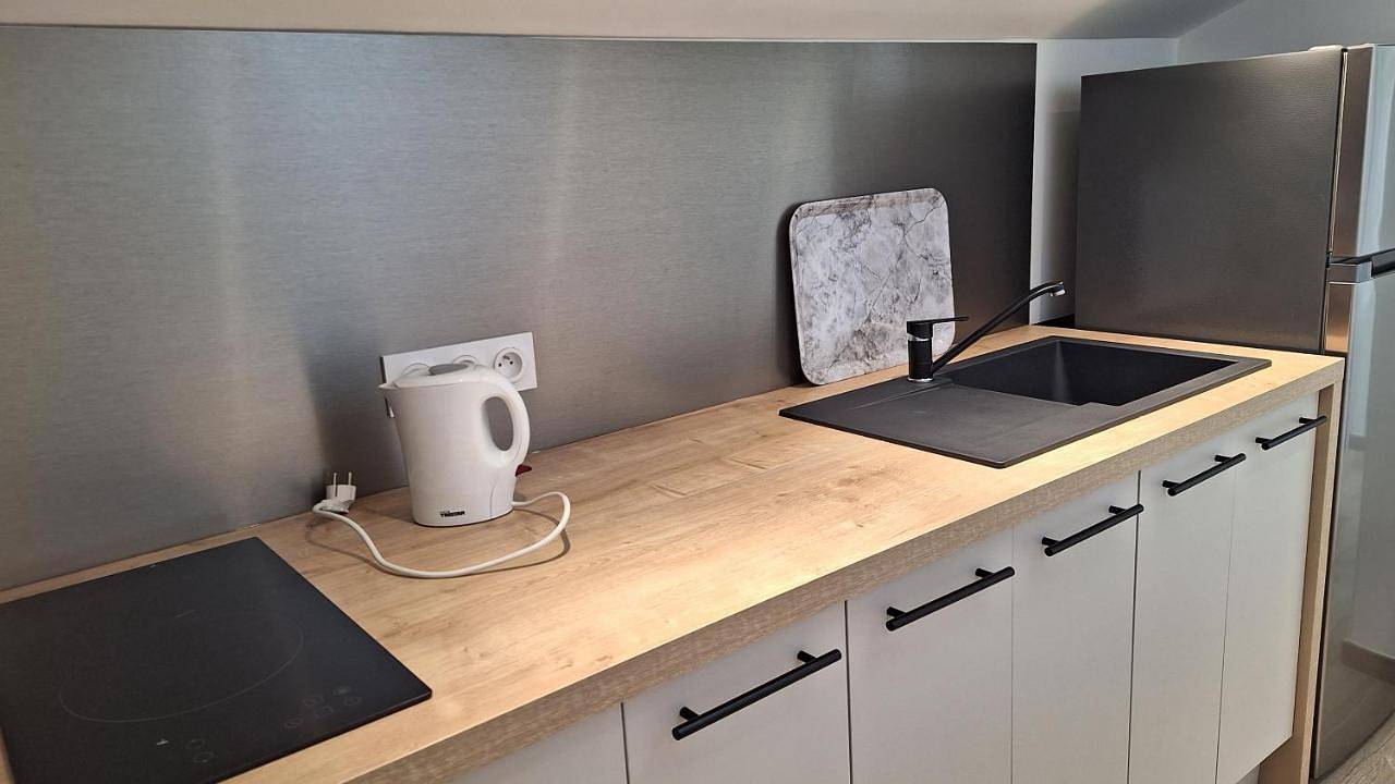 Appartement entier, Chambre cosy au calme in Saint-Romain-en-Gal, Lyon et ses environs