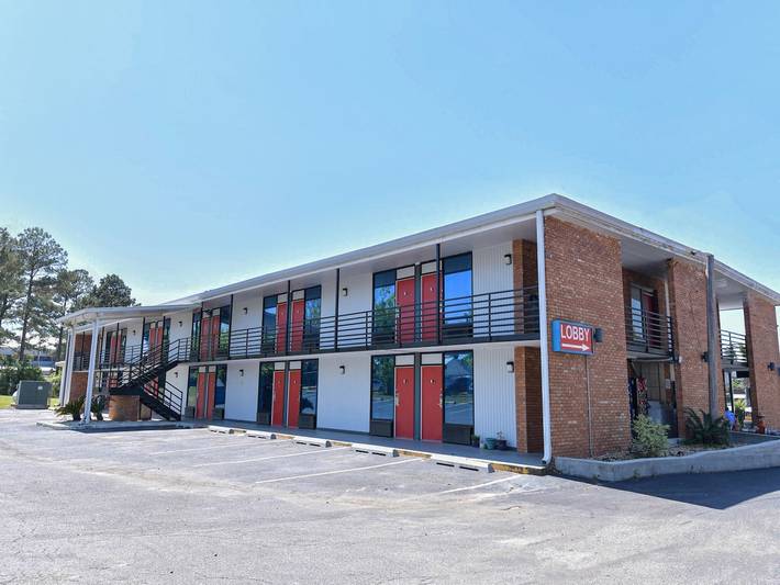 Apartamento entero, Cama tamaño king | Para fumadores | Valdosta, Ga in Valdosta, Georgia (Estados Unidos)