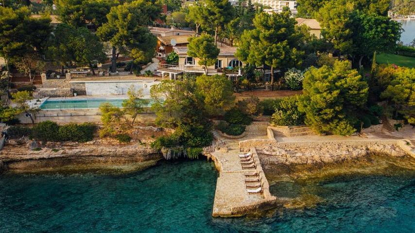 Willa dla 12 osób, z widok i ogród oraz basen w Porto Heli