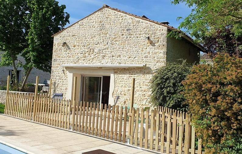 Two-Bedroom House in Bords, Région de Saint-Jean-d'Angély