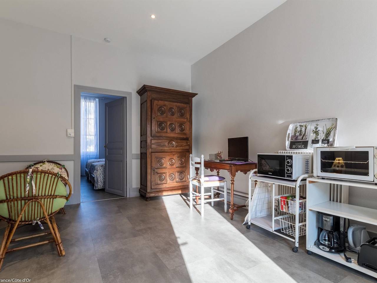 Casita renovada con aparcamiento y jardín en Côte de Beaune in La Rochepot, Beaune region