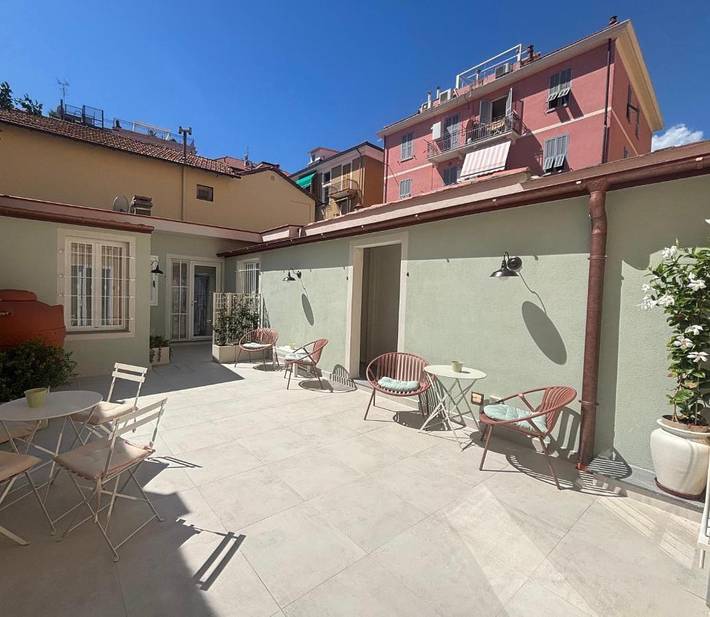 BnB für 2 Personen, mit Terrasse in Alassio