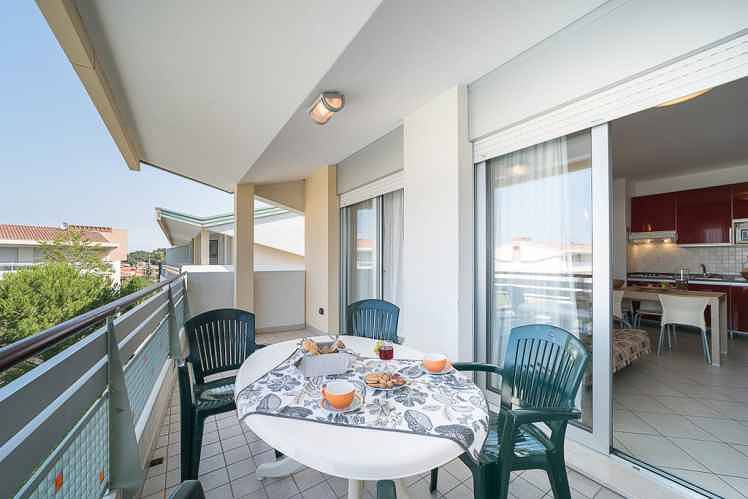 Apartamento de hotel con aire acondicionado y balcón  in Bibione, San Michele al Tagliamento