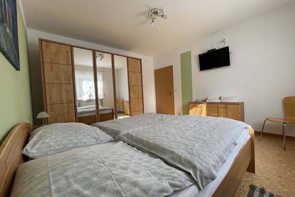 Entire apartment, Cozy vacation apartment on the upper floor - Haus am Berg in Neunkirchen, Saarland