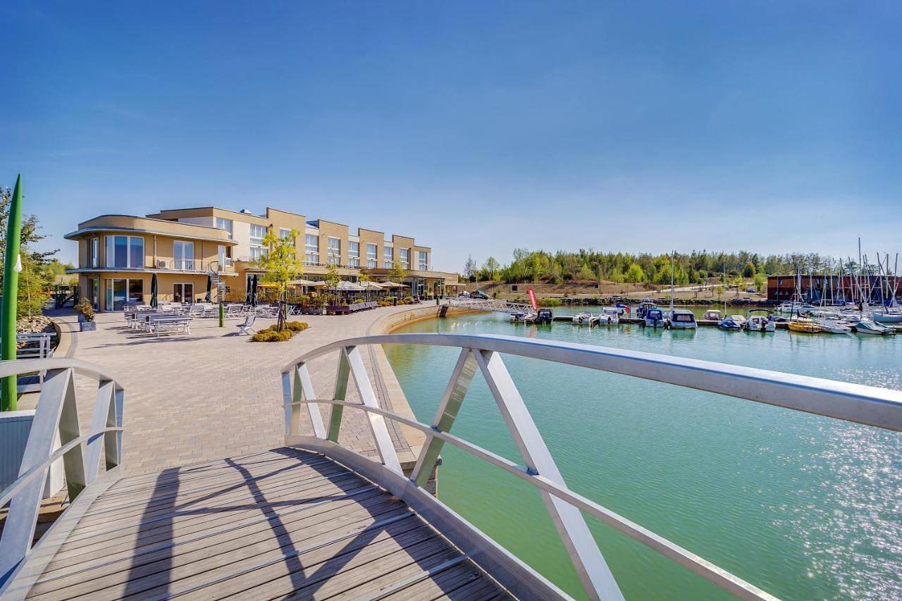 Resort für 2 Personen mit Terrasse in Badestelle Lagovida, Großpösna