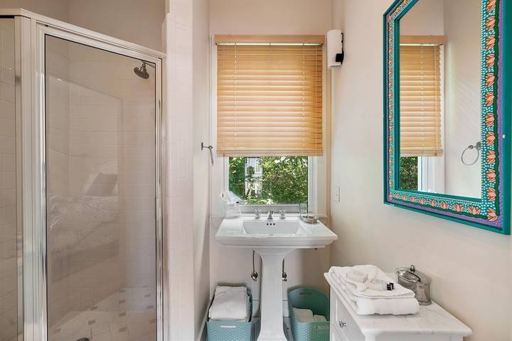 Vacation house for 13 people, with balcony in Seaside