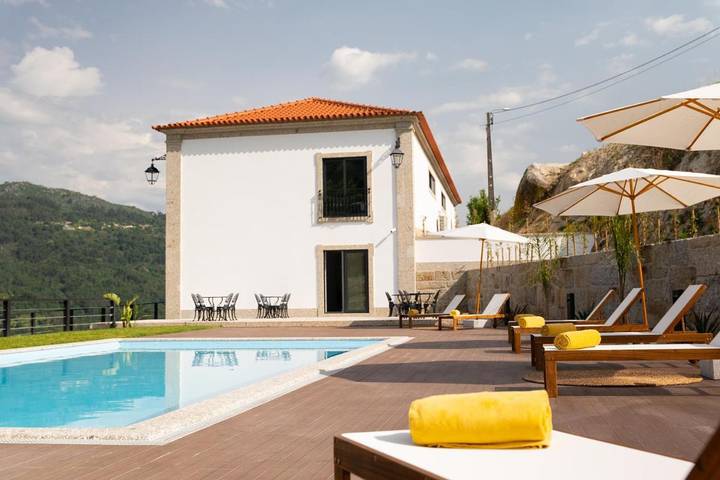 Casa de familia para 2 personas, con piscina además de jardín y terraza en Ponte da Barca - 2