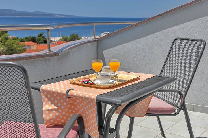 Ferienwohnung für 4 Personen, mit Balkon/Terrasse an der Makarska Riviera