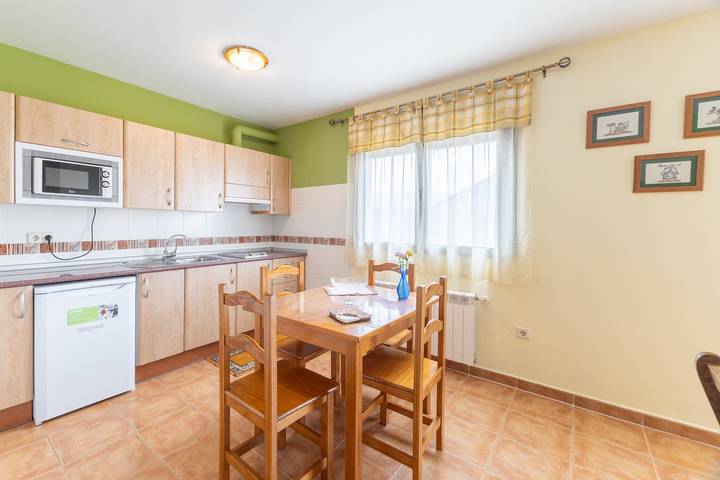 Hel lejlighed, Ferielejlighed for 4 personer med balkon in La Pinilla, Santo Tomé del Puerto