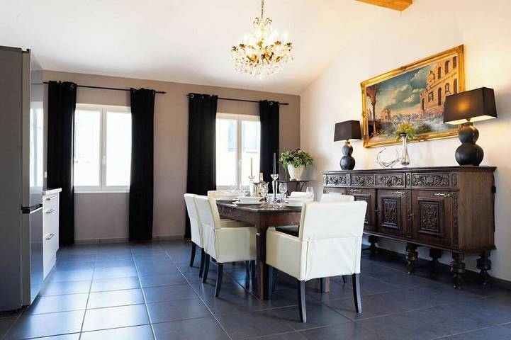 Villa pour 6 personnes, avec piscine et jardin, animaux acceptés