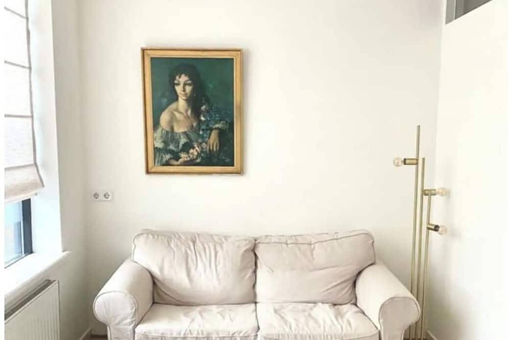 Ganze Wohnung, 5 minutes from the beach! Cozy studio in Voorhout. Pet friendly! in Voorhout, Niederländische Nordsee
