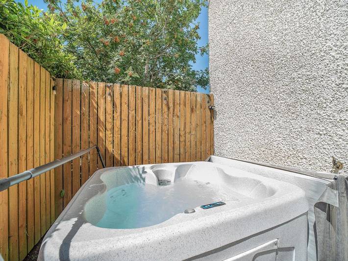 Holiday rental for 4 people, with garden and hot tub, with pets in Moffat