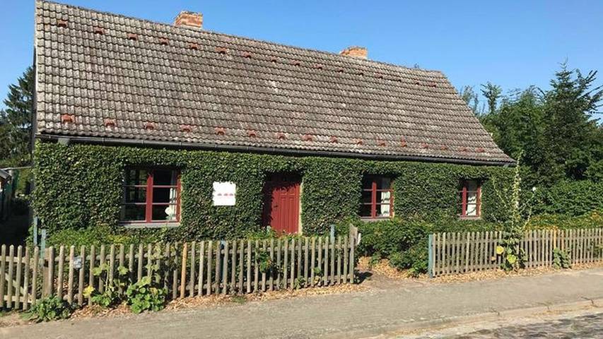 Ferienwohnung für 5 Personen, mit Garten, kinderfreundlich in Mellenthin