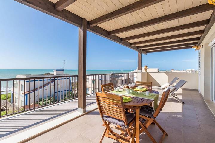 Apartamento entero, Apartamento de vacaciones para 2 personas con balcón/terraza in Scicli, Provincia de Ragusa