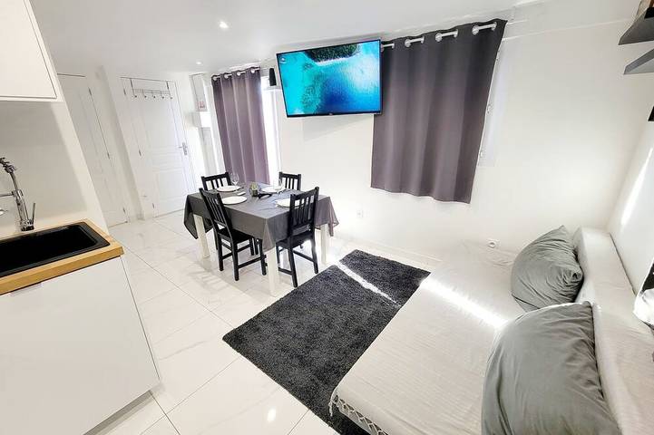 Magnificent maisonnette with private pool, 25min from beaches, 5 minutes from Montpellier in Juvignac, Costa mediterránea (Francia)