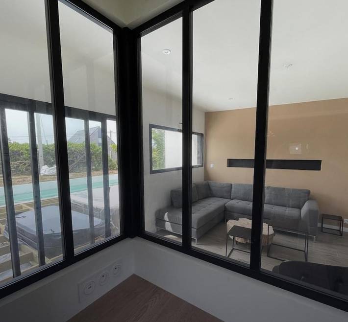 Location de vacances pour 4 personnes, avec jardin ainsi que piscine et jacuzzi à Brignogan-Plages - 2