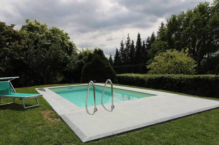 Schoenes Haus am Orta-See mit Garten und Pool in Comune di  Ameno, Ortasee