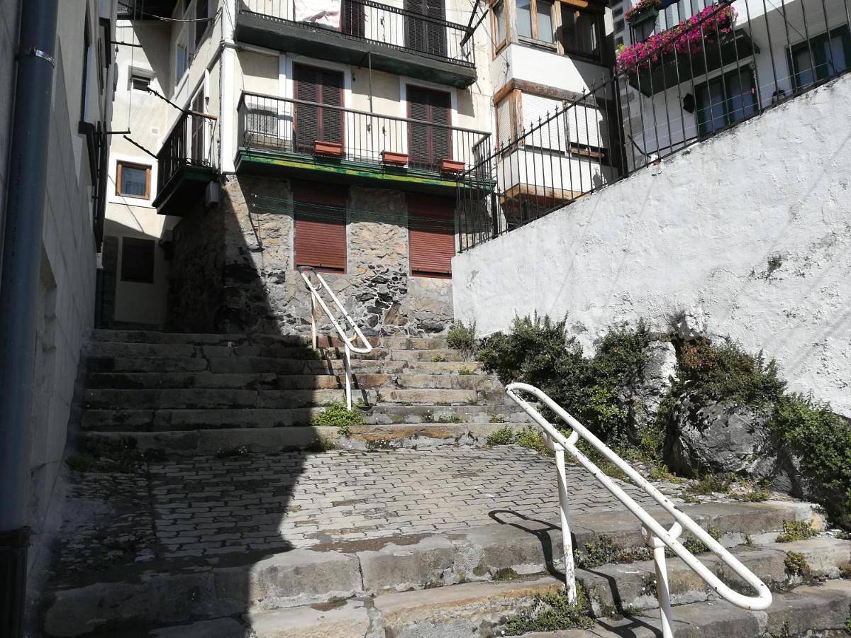Apartamento entero, Apartamento tranquilo y luminoso in Basamortu kala (Mundaka), Mundaka