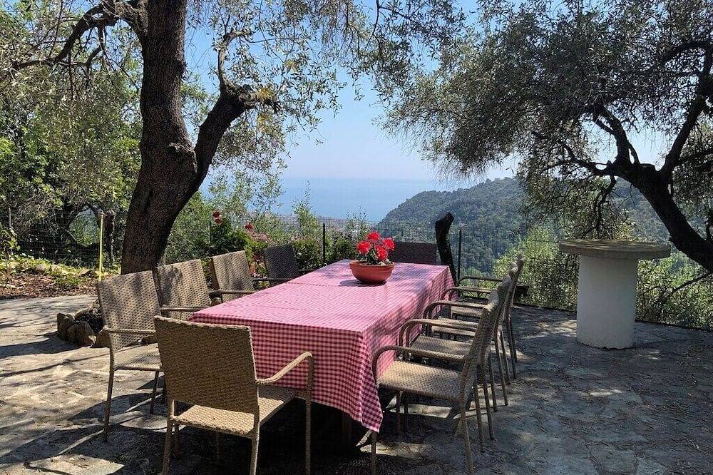 Hel leilighet, Liebevoll Renov. Ölmühle 6 Pers. mit Meerblick Oberh. von Ventimiglia/camporosso in Camporosso, Liguriske Alper