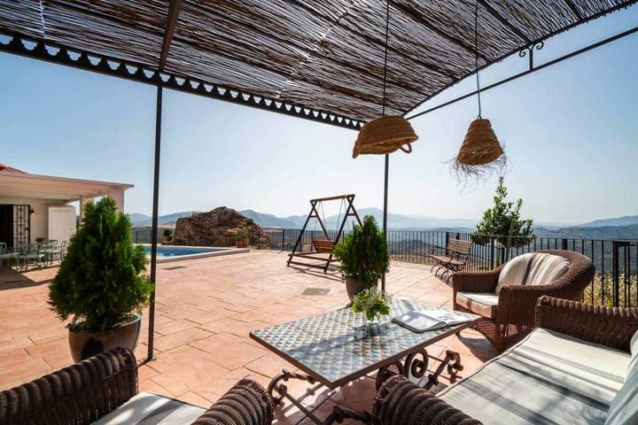 Casa rural para 10 personas, con jardín además de vistas y piscina en Colmenar - 4