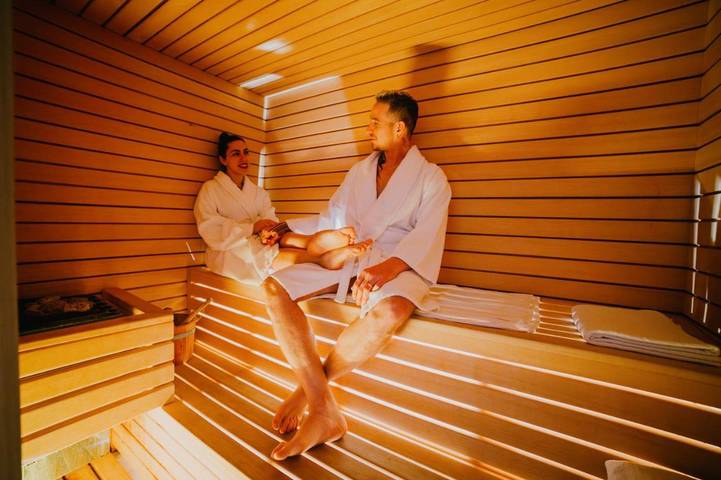 Villa pour 10 personnes, avec sauna et piscine ainsi que jacuzzi et jardin, adapté aux familles à Drage (Pakoštane) - 4