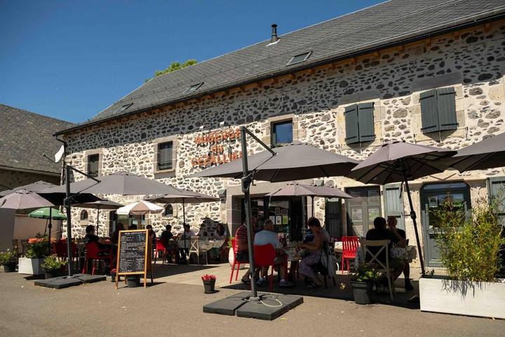 Hôtel pour 2 personnes, avec terrasse à Montgreleix - 3