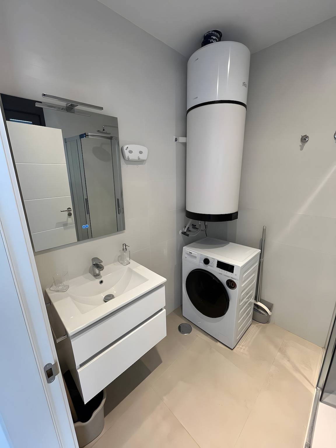 Estúdio inteiro, Estúdio confortável "Black Palm", excelente localização. Ideal para casais in Playa de Los Lances, Tarifa (Espanha)