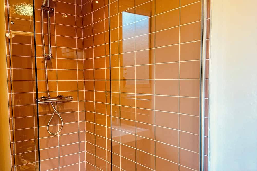 Ganze Wohnung, Beautiful 2 bedroom apartment in fantastic central location close to High Street in Sutton (London), London