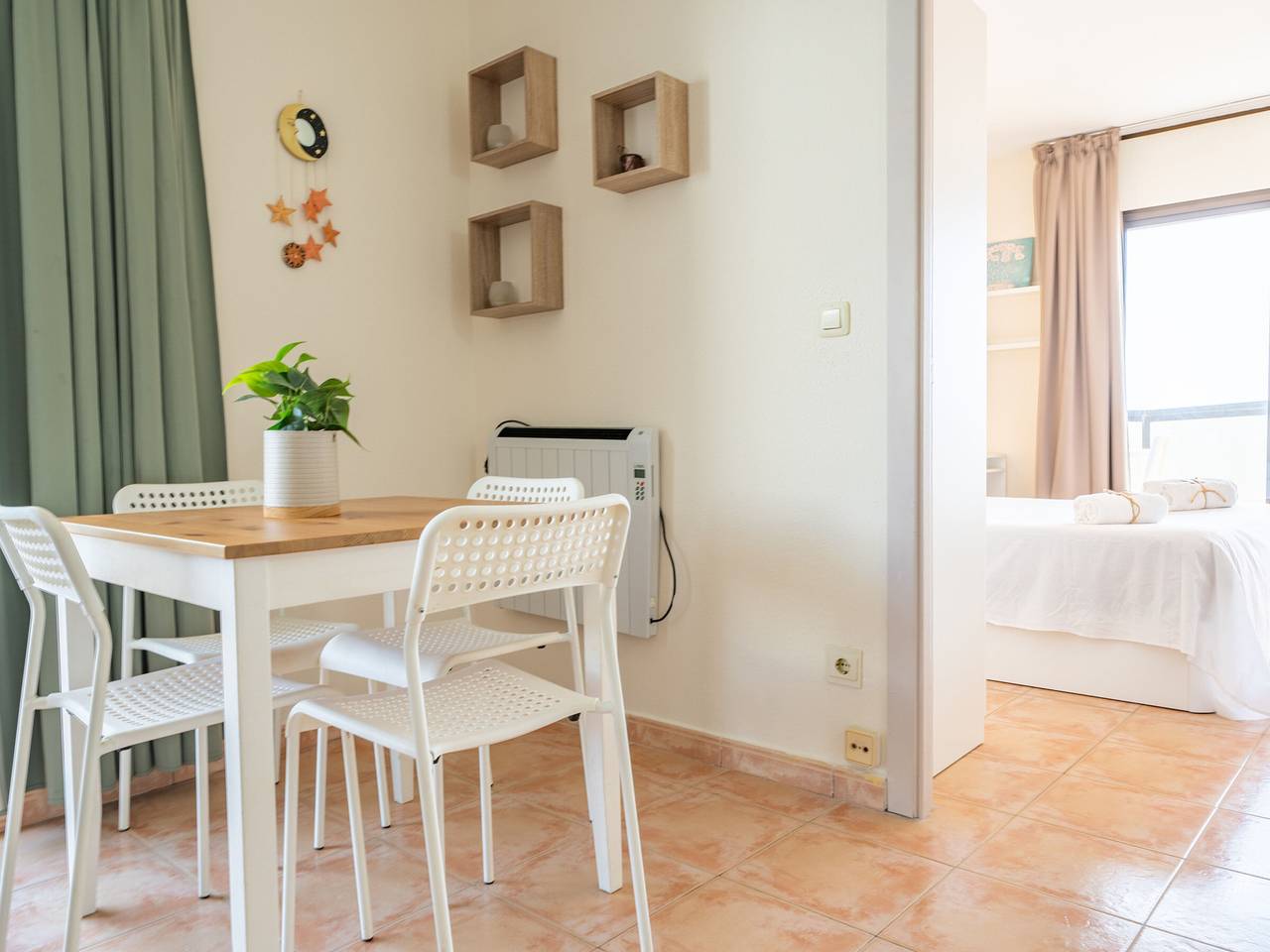 Geheel appartement, Vakantieappartement voor 3 personen met balkon in Malgrat de Mar, Costa del Maresme